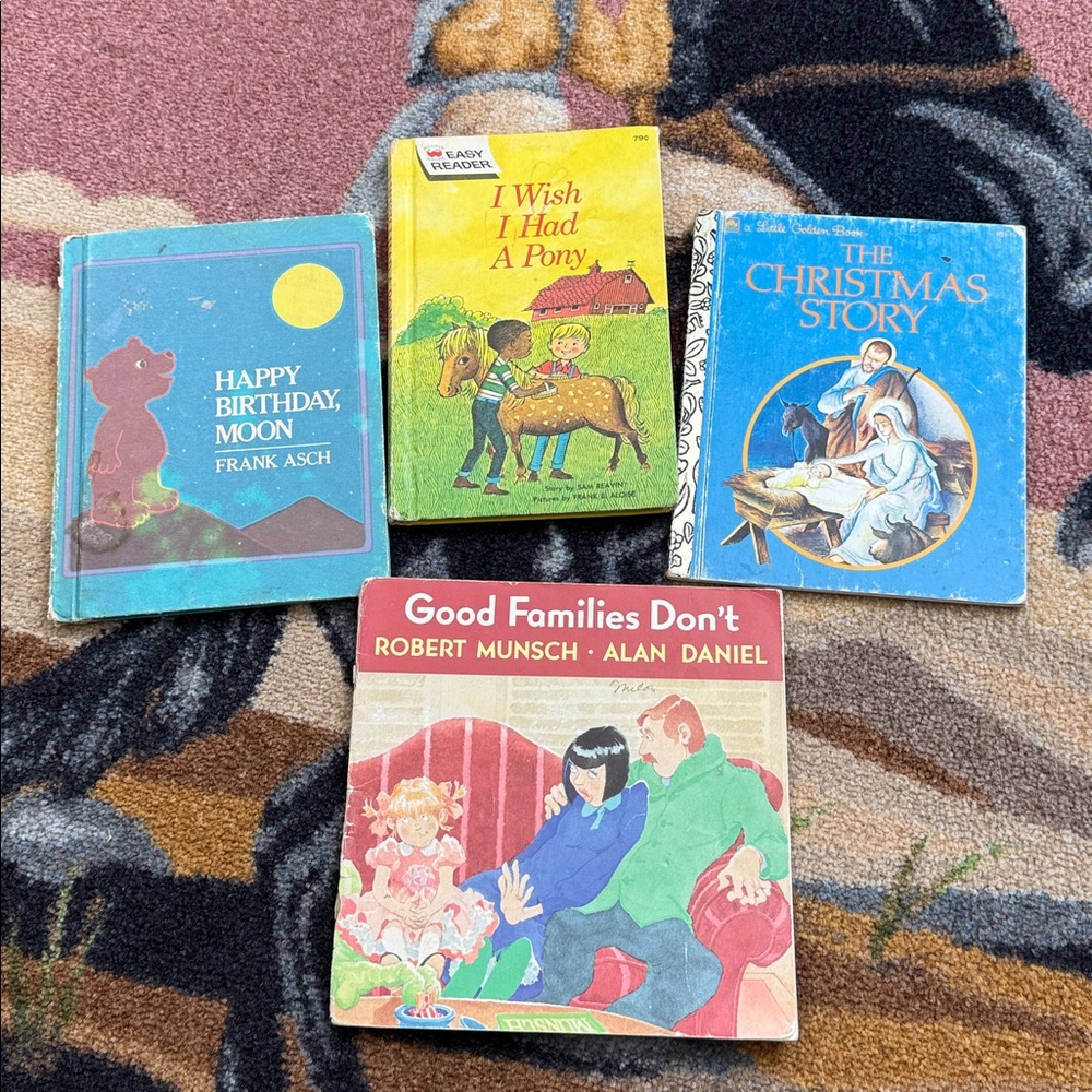 LOT OF VINTAGE KIDS BOOKS